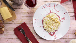 Risotto con crema di topinambur e mandorle