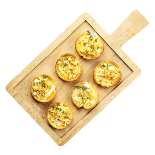 Cestini di brie al forno, con noci e miele