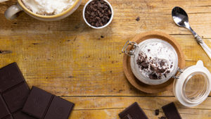 Mousse di ricotta con scaglie di cioccolato fondente