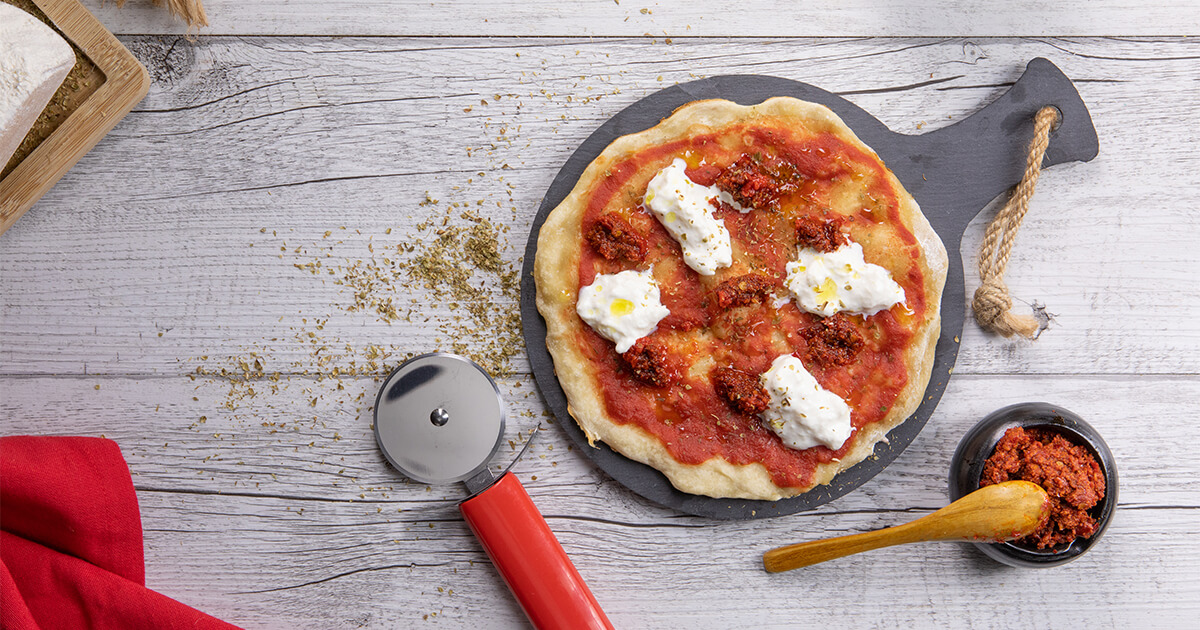 Pizza in padella con 'nduja e stracciatella - il ...
