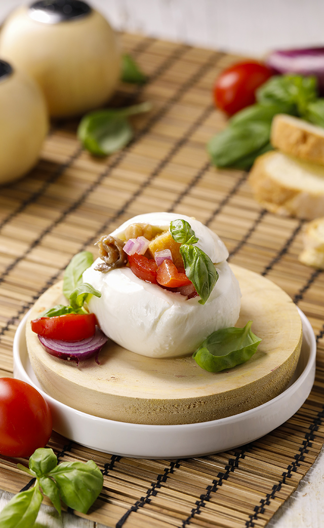 Fiordilatte ripieno di panzanella