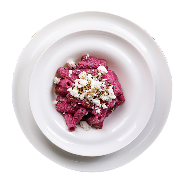 Tortiglioni di grano saraceno con pesto di barbabietola, feta e semi di finocchio tostati