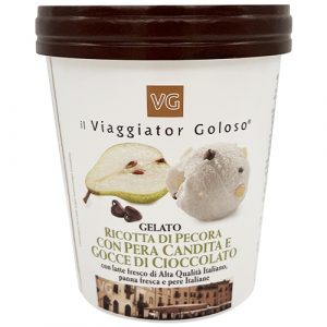 Gelato ricotta di pecora con pera candita e gocce di cioccolato