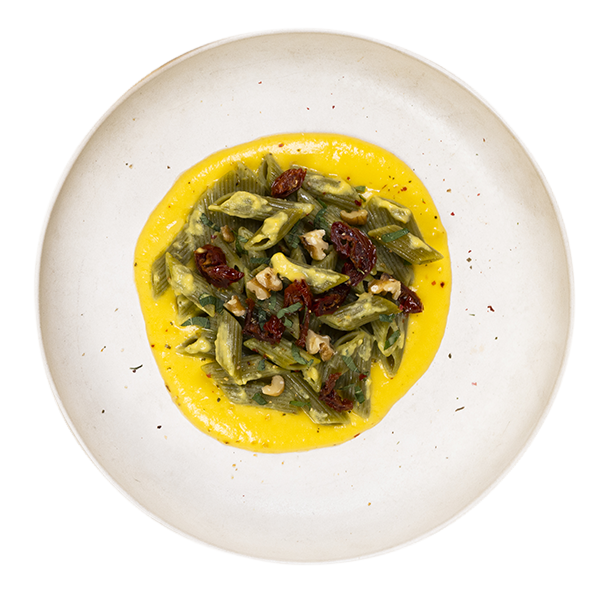 Pasta di piselli con crema di peperoni gialli