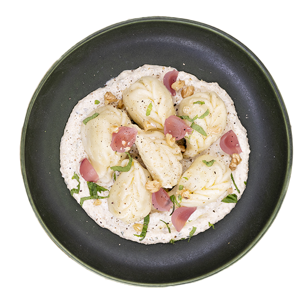 Culurgionis con crema di noci e parmigiano