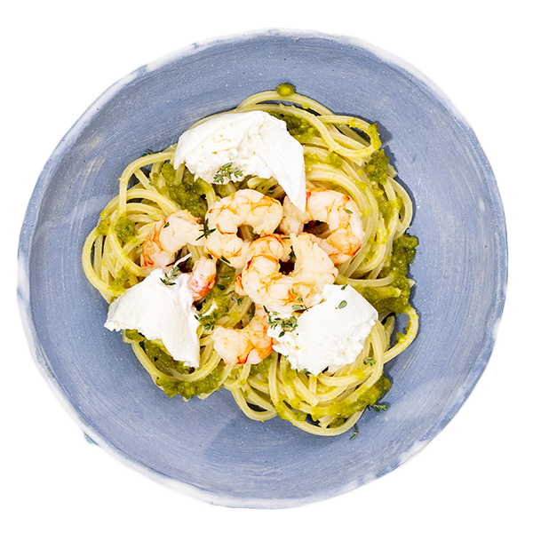 Spaghetti con pesto di pistacchi, gamberi e burrata