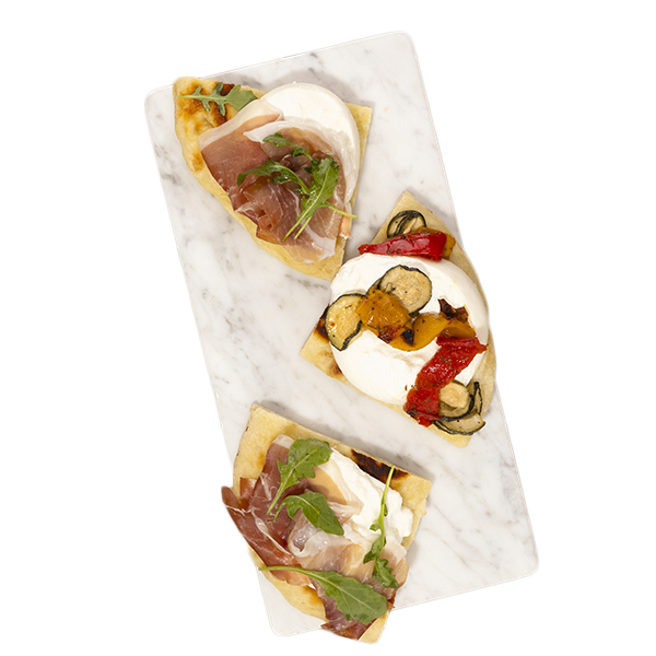 Focaccia fatta in casa con burrata