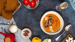 Gazpacho con filetti di acciughe del Mar Cantabrico